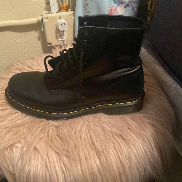Dr. Marten Women’s 11 Men’s 9 1460 Black Boots - Picture 1 of 4